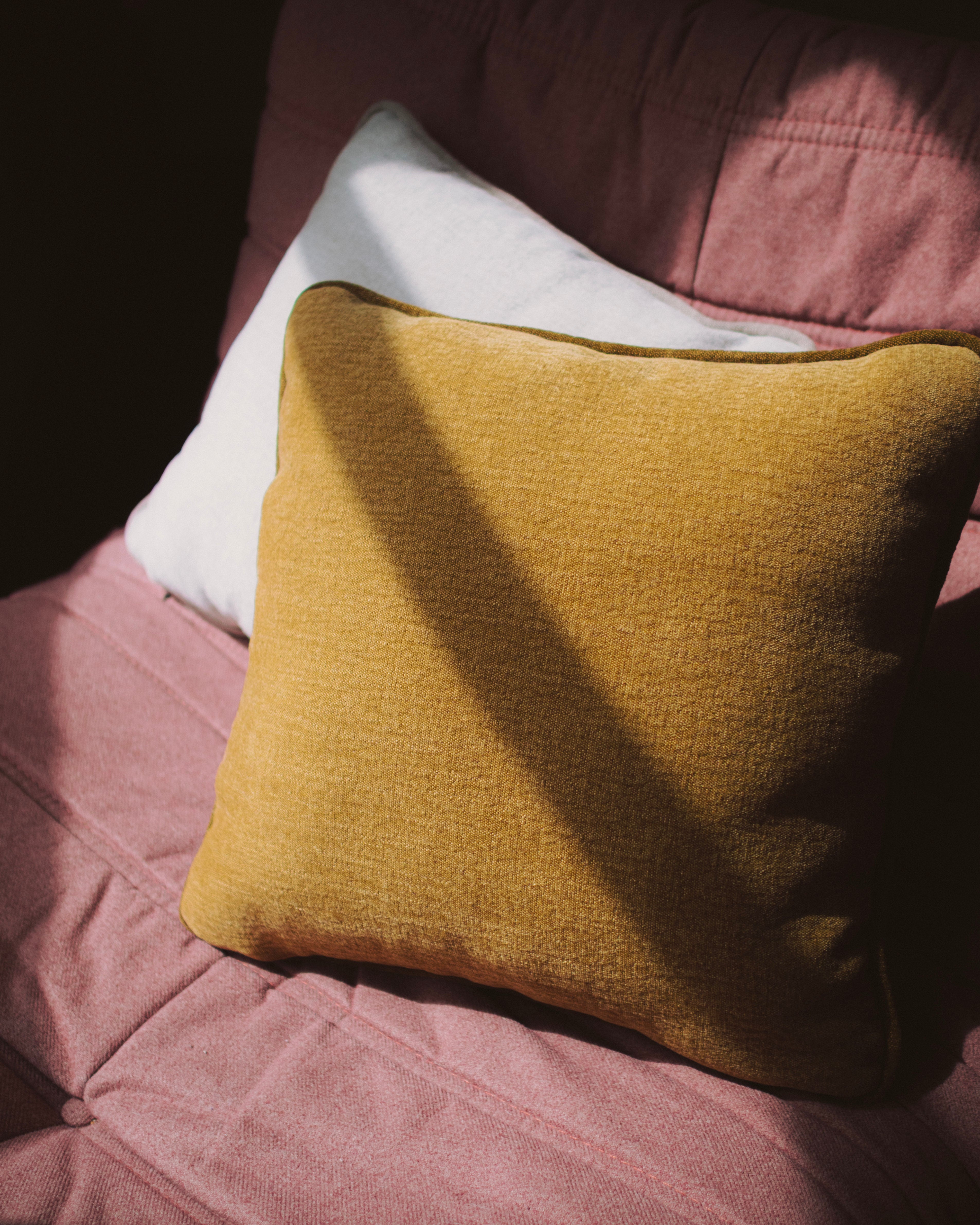 Miu Cushion - 35 x 35 cm