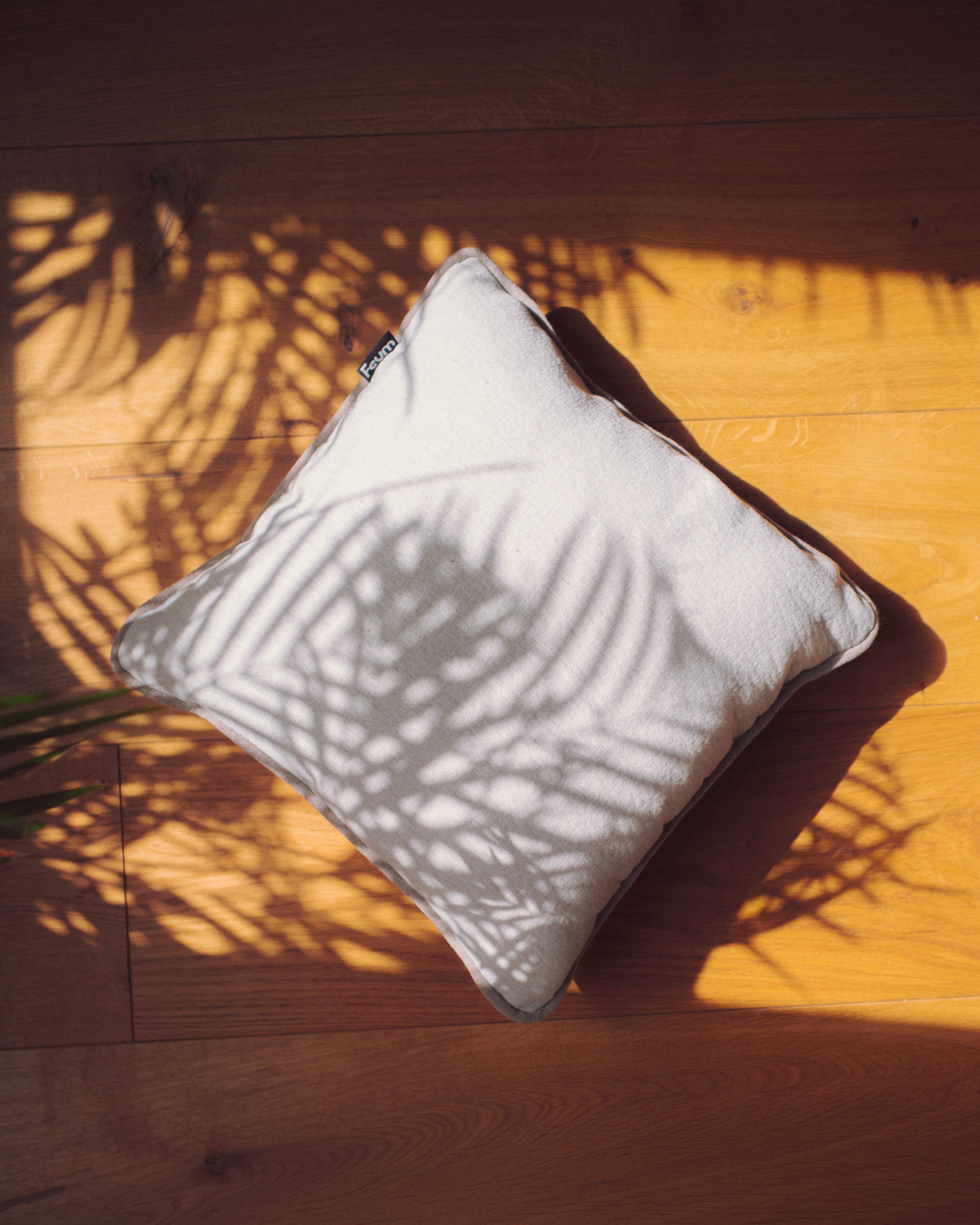 Miu Cushion - 35 x 35 cm