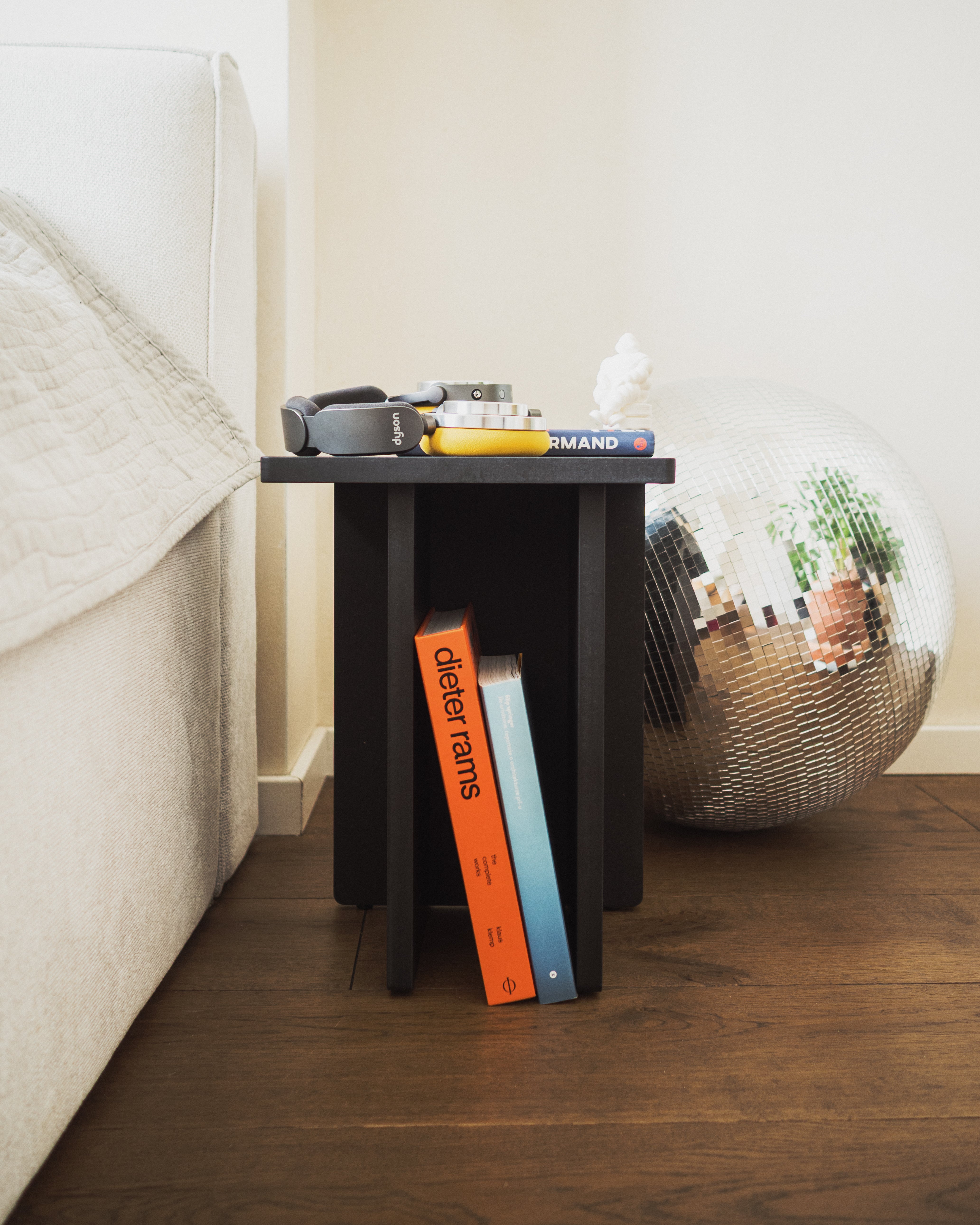 Kyo Side Table