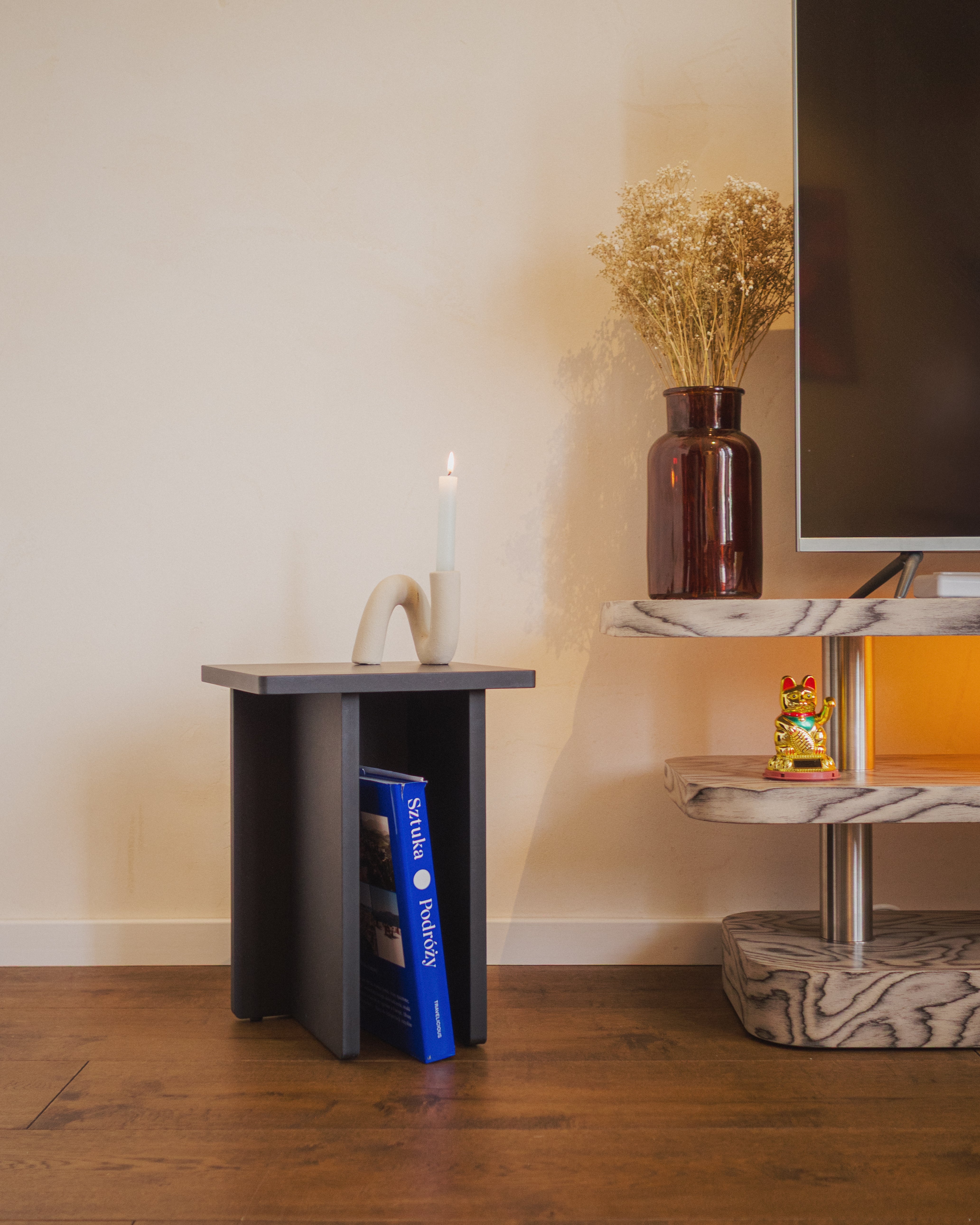 Kyo Side Table