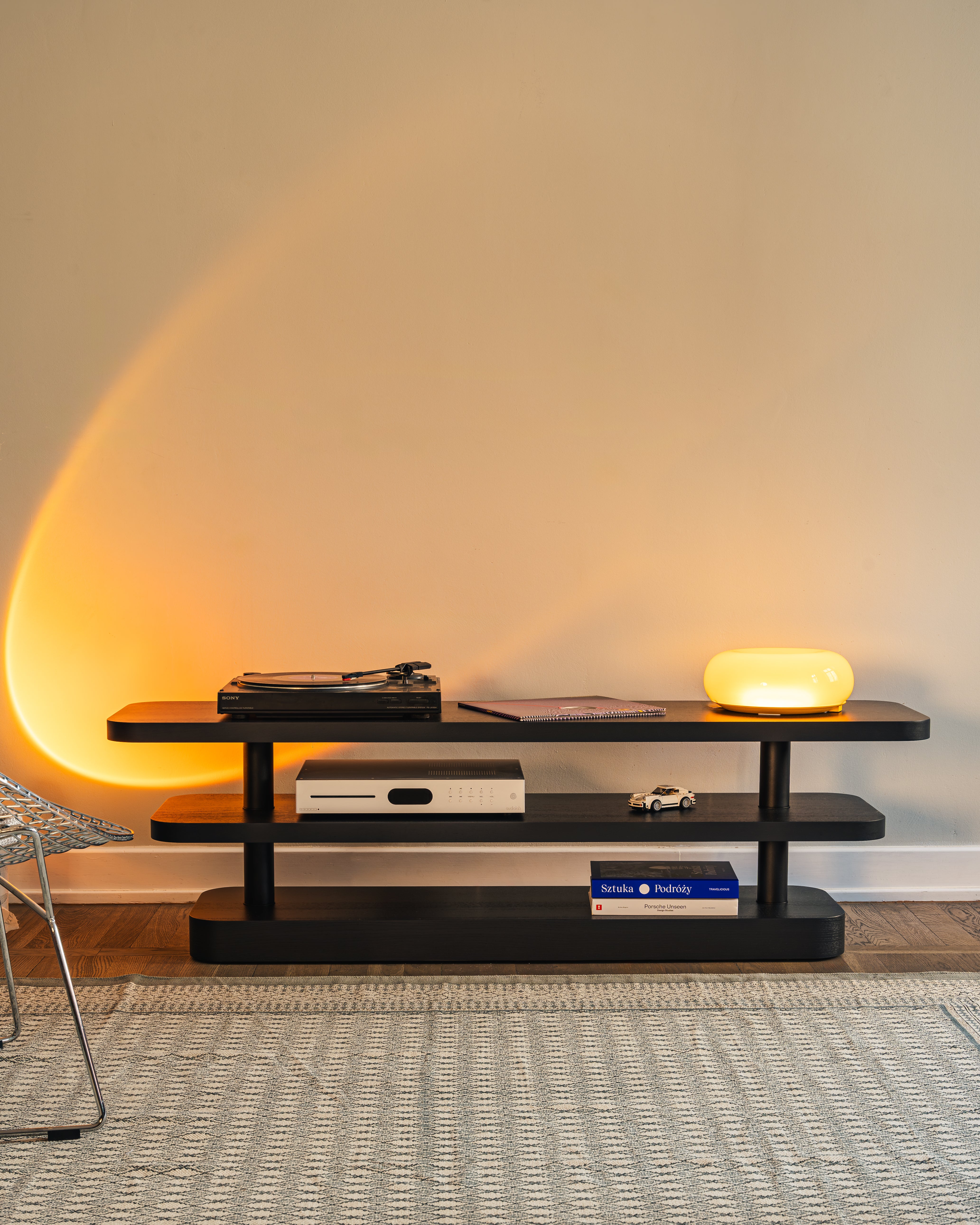 Rel TV Stand
