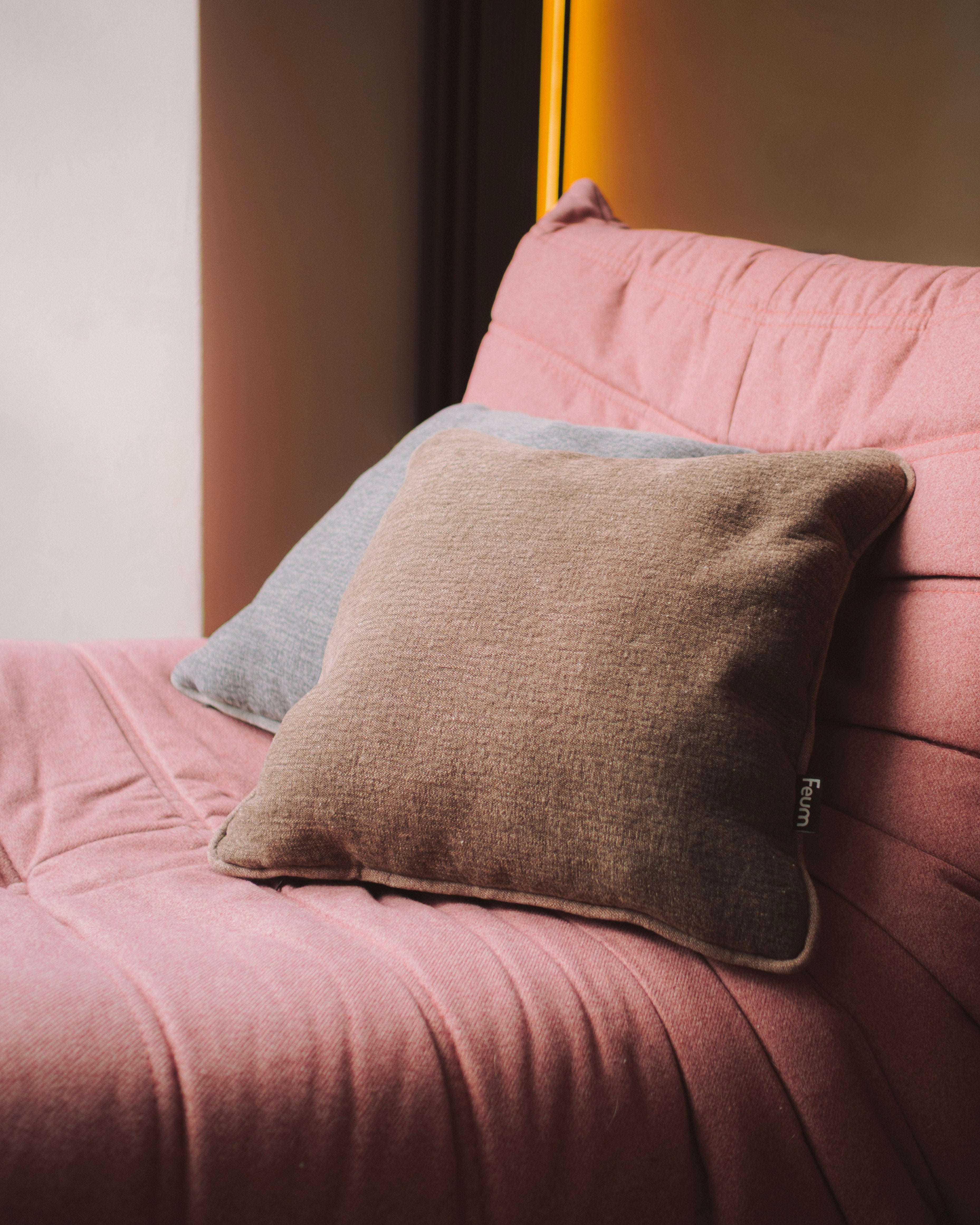 Miu Cushion - 35 x 35 cm